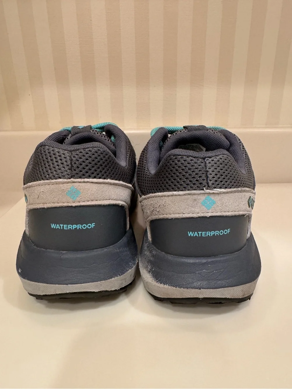 Columbia Women's Trailstorm Waterproof Hiking Shoe - Graphite/Dolphin Size 7 1/2